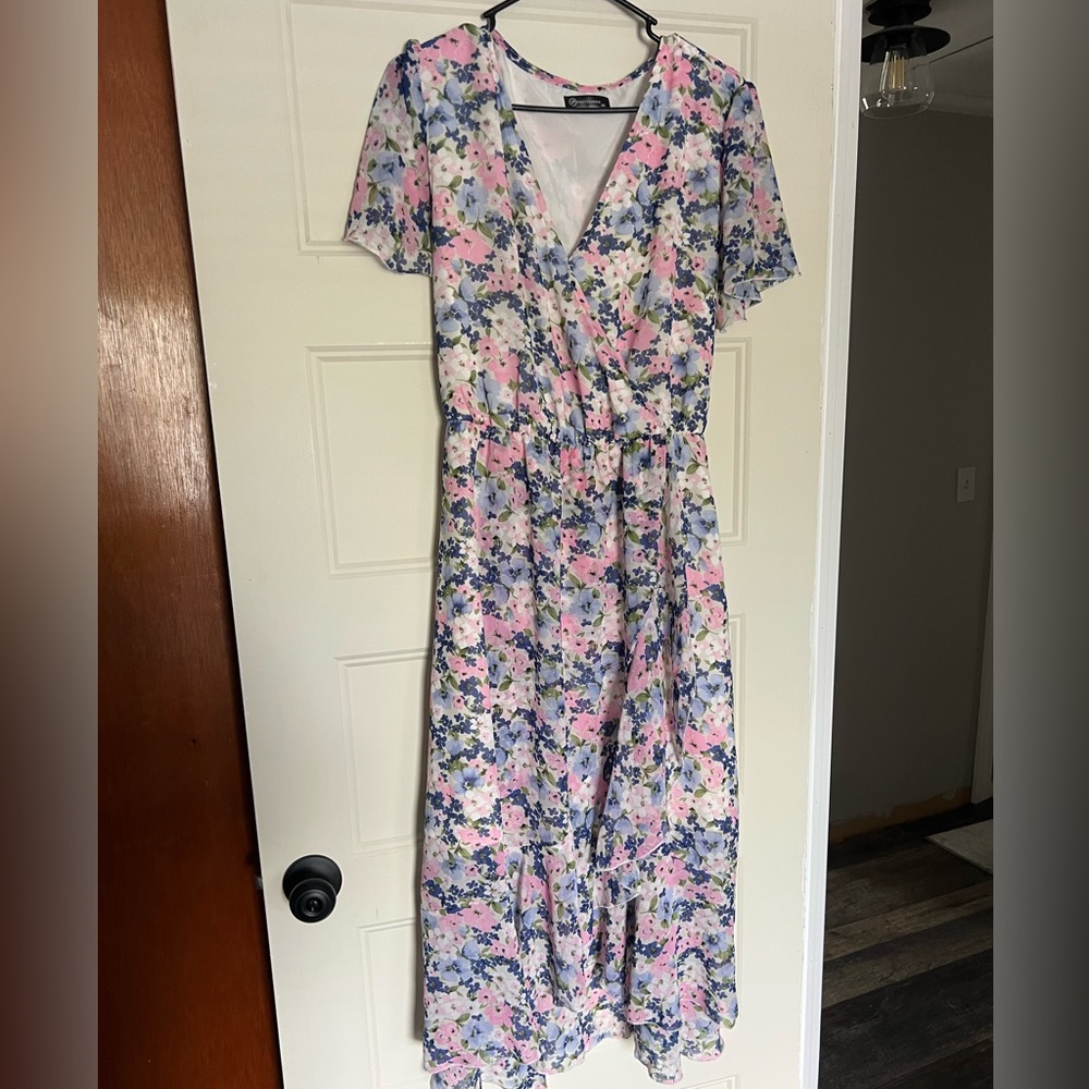 Used Amazon Pretty Garden Midi Floral Dress
